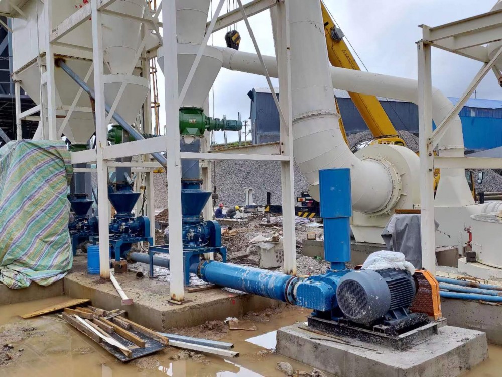 碳酸鈣粉稀相氣力輸送項(xiàng)目現(xiàn)場